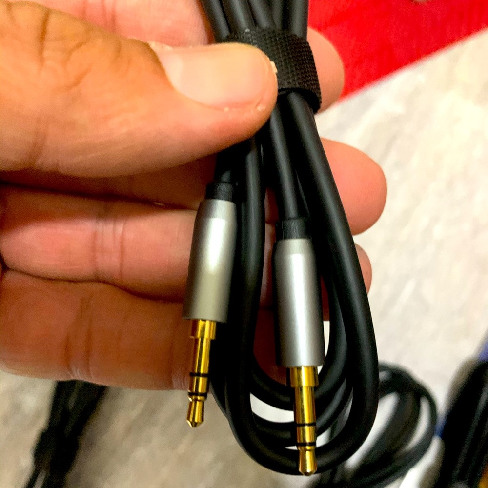 Aux cords 2 pc set